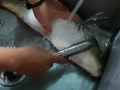 Cách nướng cá chép giòn với muối ớt